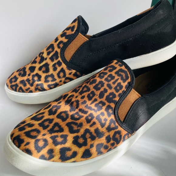 CROCS SLIP ON SNEAKERS - Picture 6 of 8